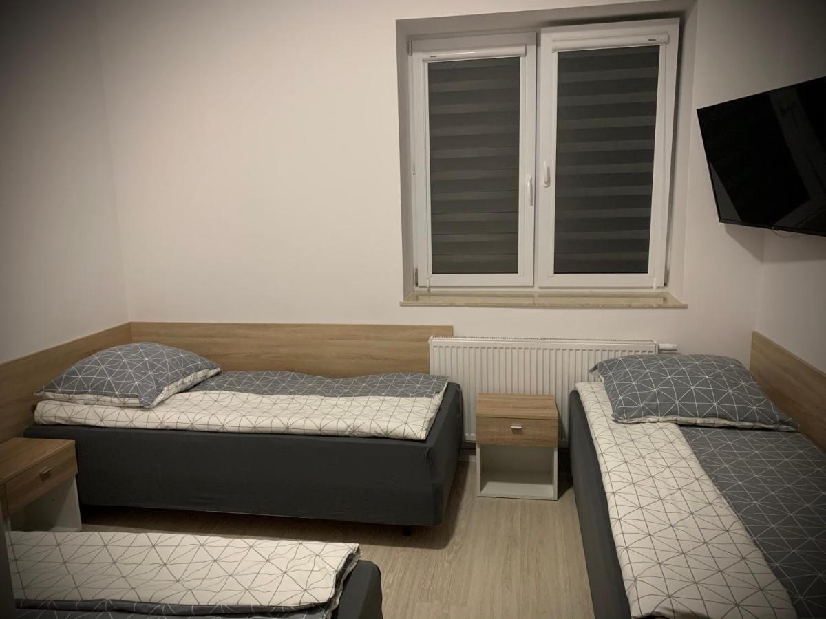 Hostel Sportowa Płońsk Kültér fotó