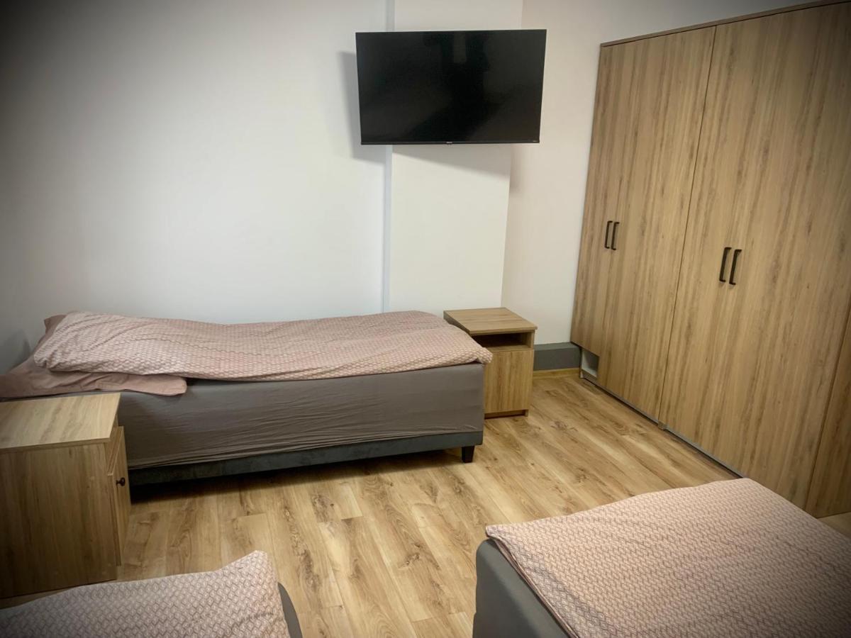 Hostel Sportowa Płońsk Kültér fotó