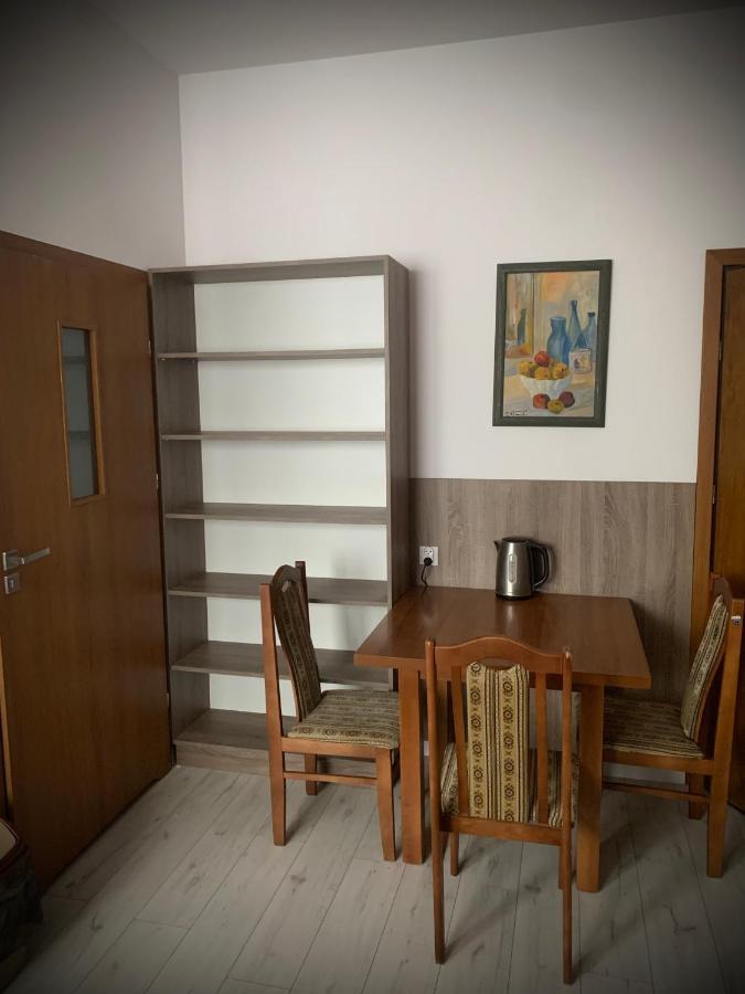 Hostel Sportowa Płońsk Kültér fotó